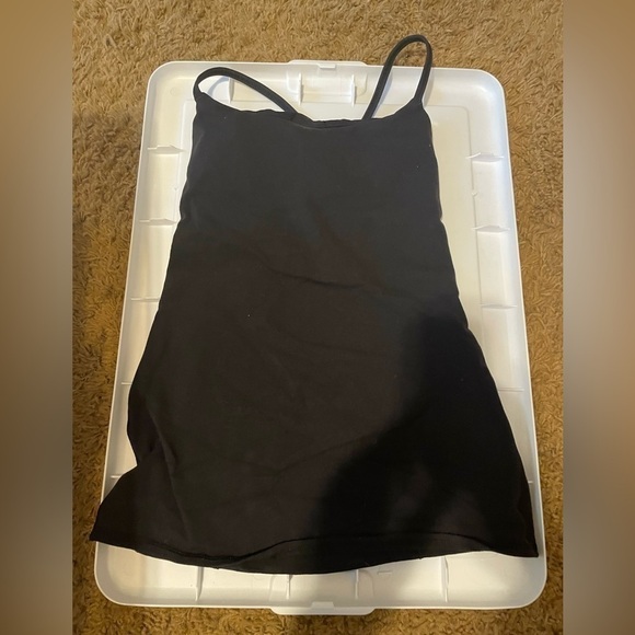 Lululemon black top size 4 - Picture 2 of 5